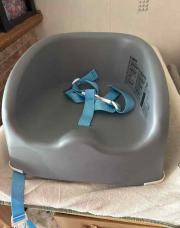 Réhausseur de chaise bébé 