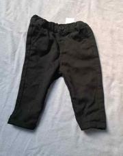 RR pantalon noir kiabi 12m