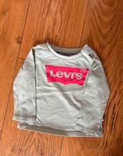 Pull Levis 6 mois