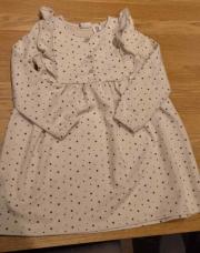 N. Robe crème/étoiles T.3-4ans