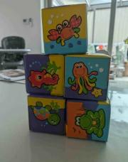 5 cubes éveil bébé